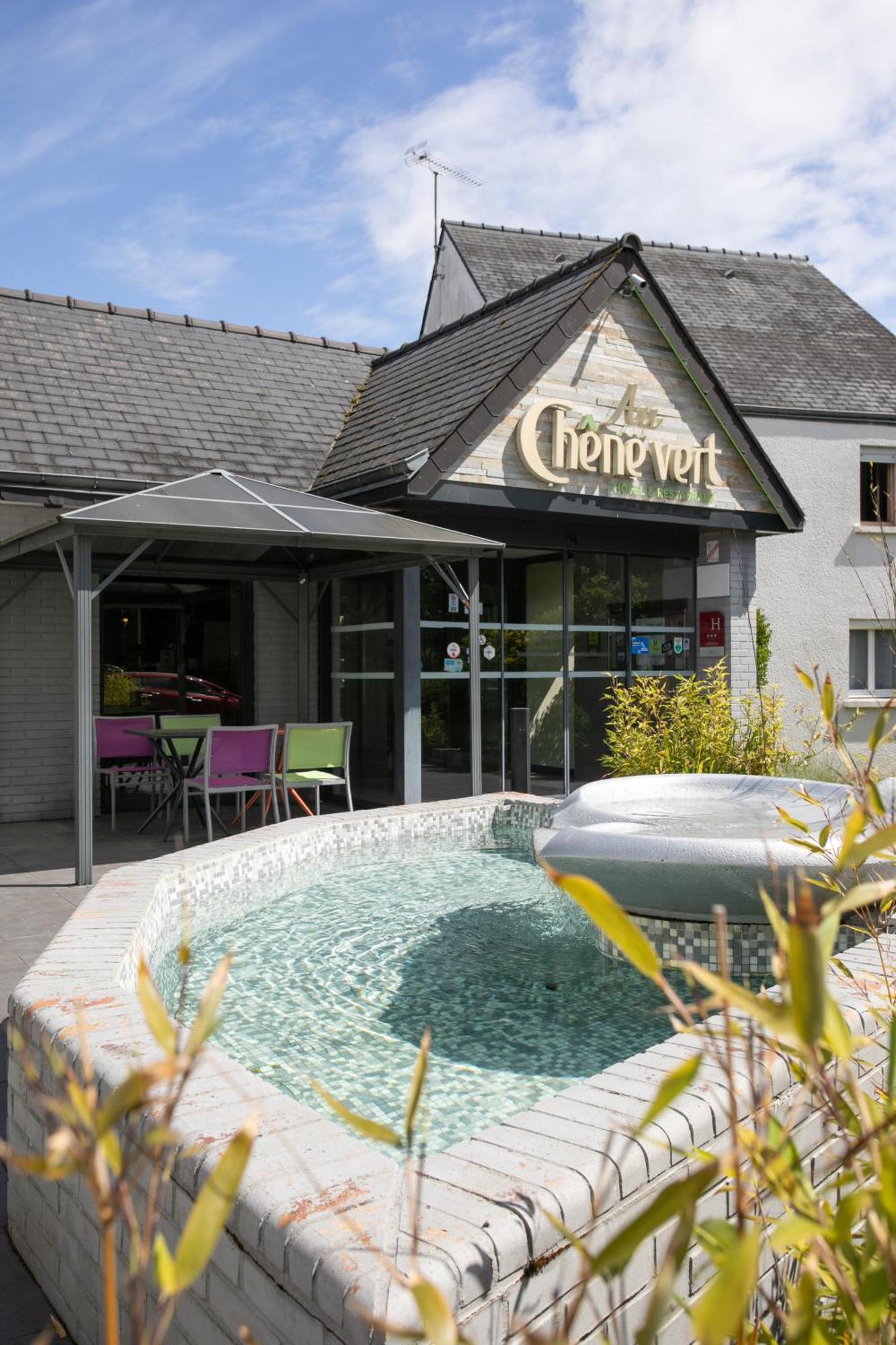 Logis, Hotel Au Chene Vert Plerin Ngoại thất bức ảnh