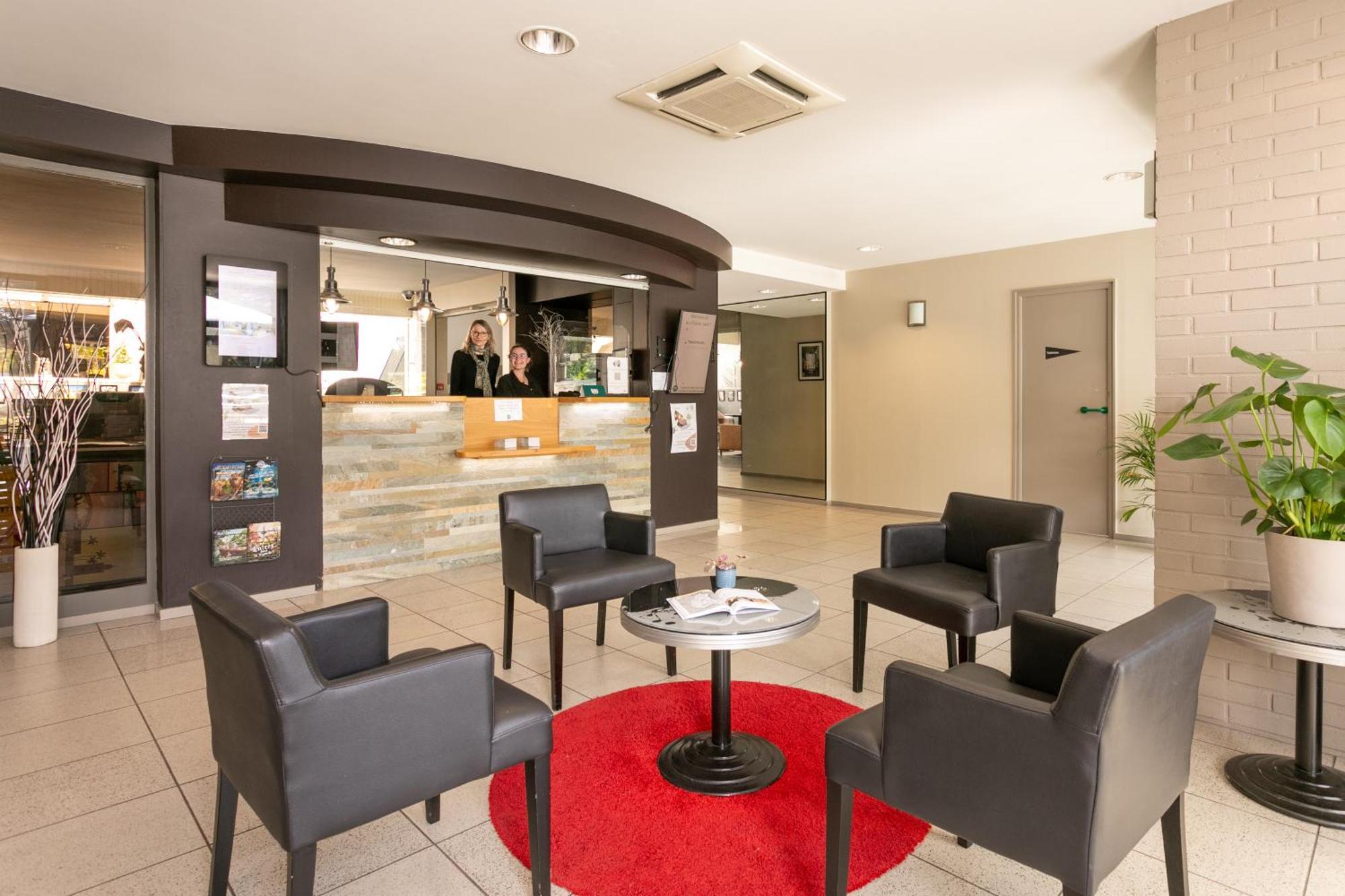 Logis, Hotel Au Chene Vert Plerin Ngoại thất bức ảnh